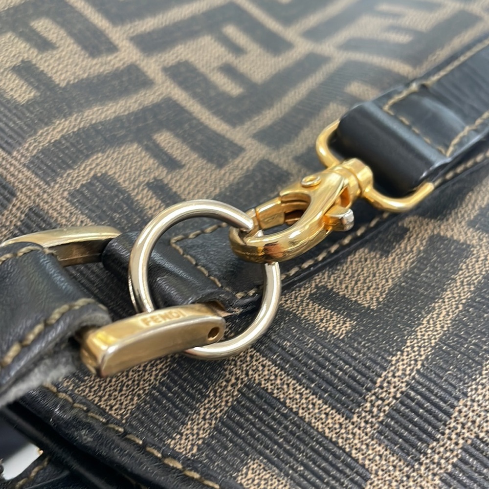 AUTHENTIC Vintage Fendi bag - Picture 3 of 10